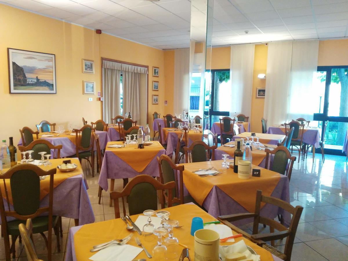 Hotel Marittimo Rimini Exterior photo